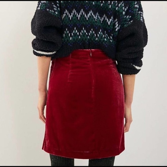 ANTHROPOLOGIE Raspberry Montie Velvet Mini Skirt Size 6 NEW - Picture 3 of 11